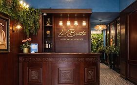 La Bonita Hotel And Apartments